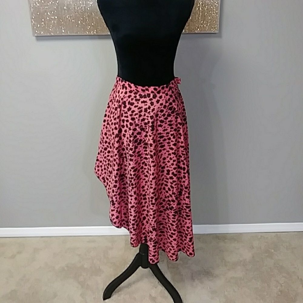 Coral and black flirty skirt